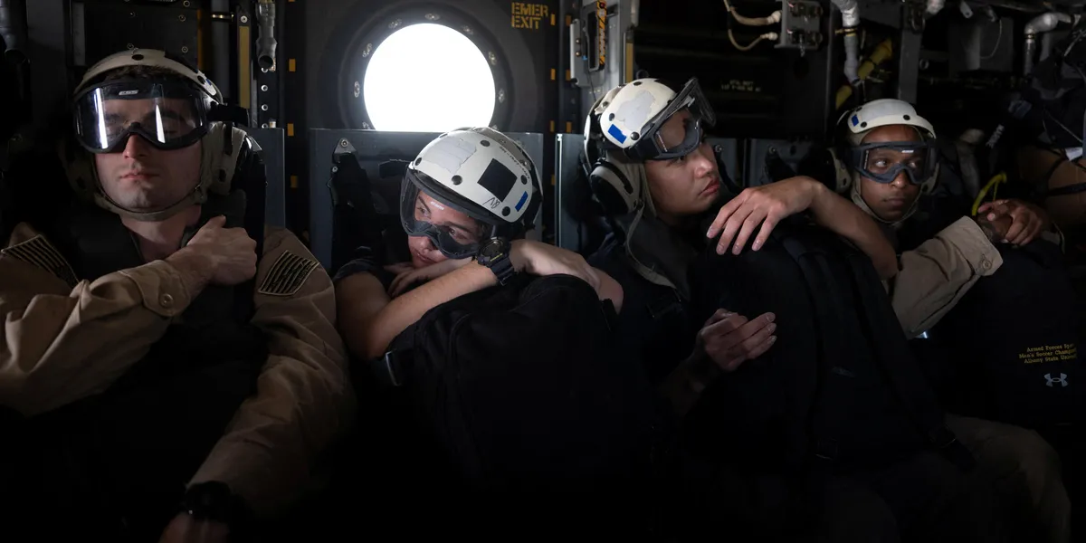 HORMUZ, PIÙ PETROLIO MA ATTACCHI E COSTI IN AUMENTO