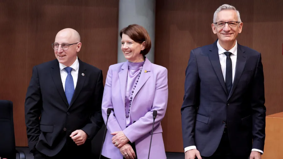 I SERVIZI SEGRETI TEDESCHI CHIEDONO PIÙ POTERI AL BUNDESTAG