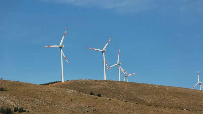 ITALIA, RINNOVABILI A 86,9 GW CONTRO L'OBIETTIVO DI 131