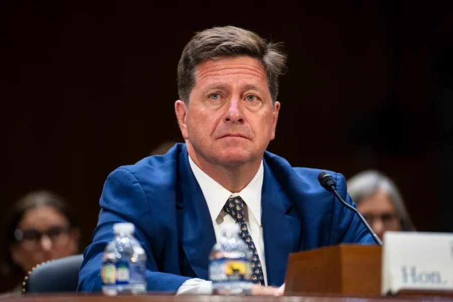 IL CAPO DELL'INTELLIGENCE USA AVVERTE SULLO SPIONAGGIO TRAMITE L'IA
