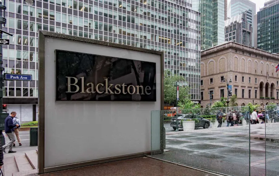 USA, WARREN RIPRESENTA LA LEGGE CONTRO IL PRIVATE EQUITY