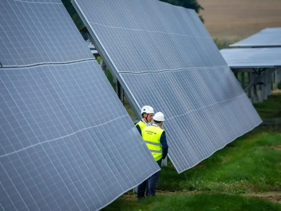 IN SVIZZERA UN IMPIANTO AGRIVOLTAICO SPERIMENTALE UNISCE AGRICOLTURA E SOLARE