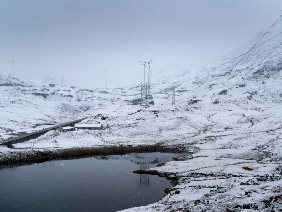 PRIMA NEVE, CHIUSI IN ANTICIPO I PASSI ALPINI SVIZZERI