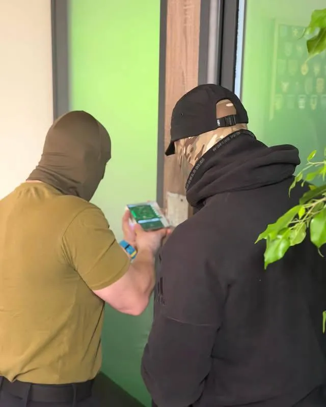 UCRAINA, TELECAMERA RUSSA NASCOSTA NELL'UFFICIO DEL DIRETTORE TECNICO DI TECHEX