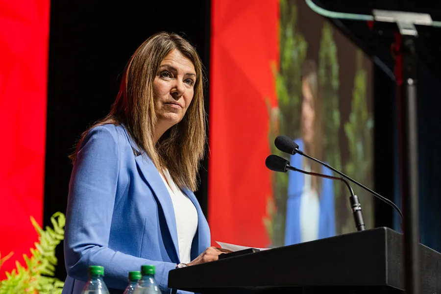 REFERENDUM IN ALBERTA, IL 75% VOTA PER RESTARE IN CANADA