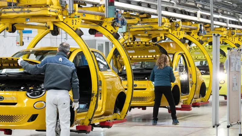 MIRAFIORI CRESCE DEL 151% MA TORNA LA CASSA INTEGRAZIONE