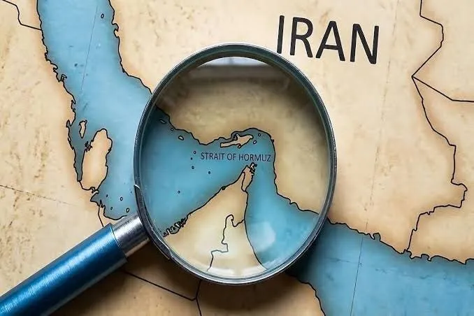 TRE PETROLIERE EMIRATI COLPITE A HORMUZ ERANO NELLA LISTA DI NON CONFORMITÀ IRANIANA