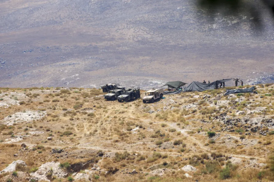 VEICOLI MILITARI ISRAELIANI ENTRANO NEL DARAA OCCIDENTALE, IN SIRIA