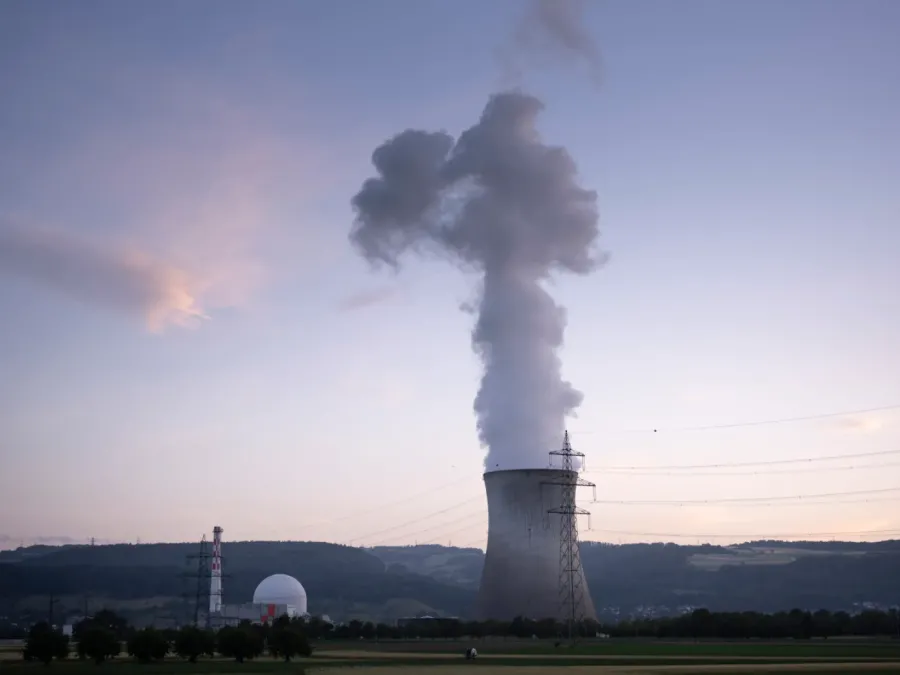 SVIZZERA, A BERNA LE FIRME DEL REFERENDUM CONTRO NUOVI REATTORI NUCLEARI