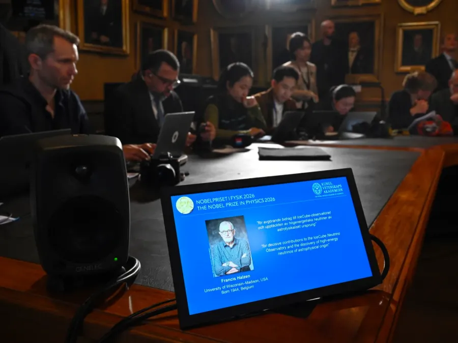 NOBEL PER LA FISICA, UN GRUPPO DI GINEVRA NELLA COLLABORAZIONE ICECUBE