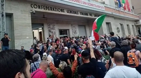 ROMA, CONFERMATE IN APPELLO LE CONDANNE PER L'ASSALTO ALLA CGIL